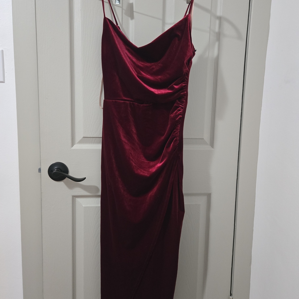 Laundry by Shelli Segal Velvet Cowl Neck MIDI Dress in Wine - Picture 6 of 7